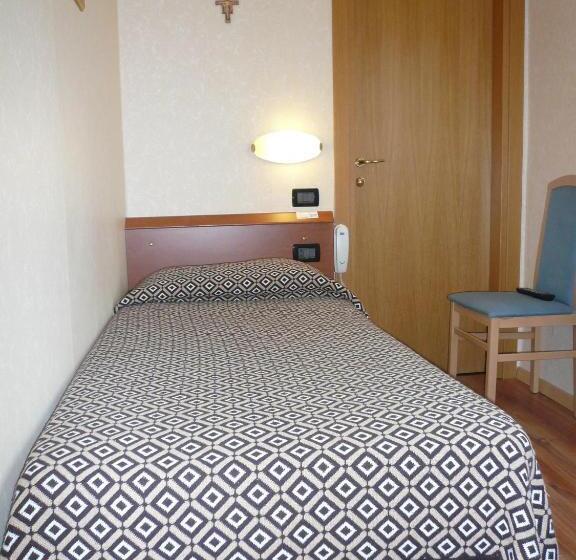 اتاق استاندارد یک نفره, Albergo Belvedere