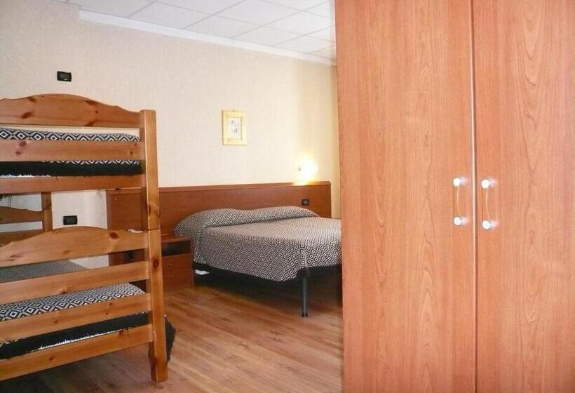 اتاق استاندارد چهار تخته, Albergo Belvedere