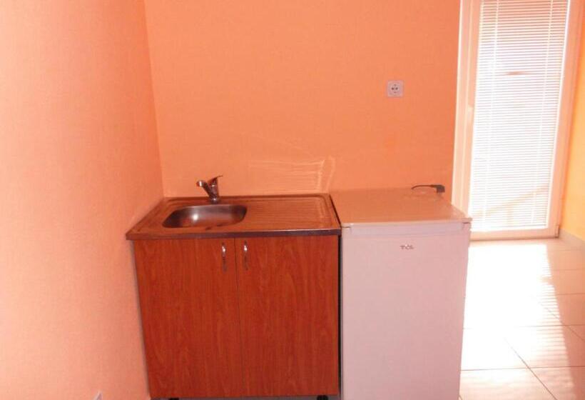 استودیو استاندارد با بالکن, Apartmans Hari