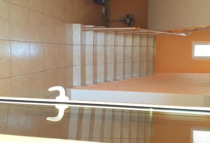 استودیوی استاندارد, Apartmans Hari