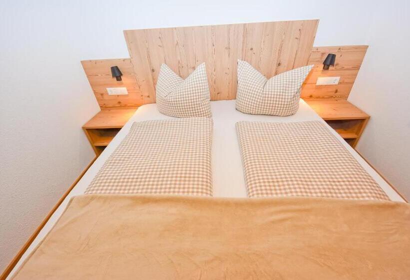 آپارتمان 2 خوابه با بالکن, Haus Notburga