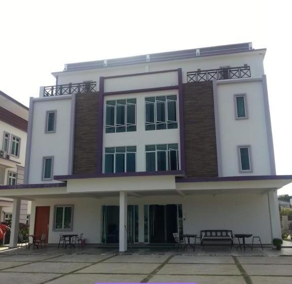 اتاق استاندارد سه نفره, Kompovilla