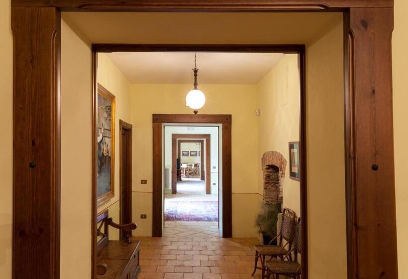 غرفة ديلوكس, Torre Camigliati Dimora Storica