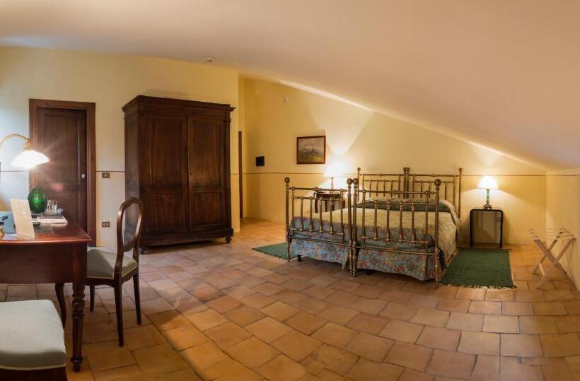 غرفة قياسية, Torre Camigliati Dimora Storica