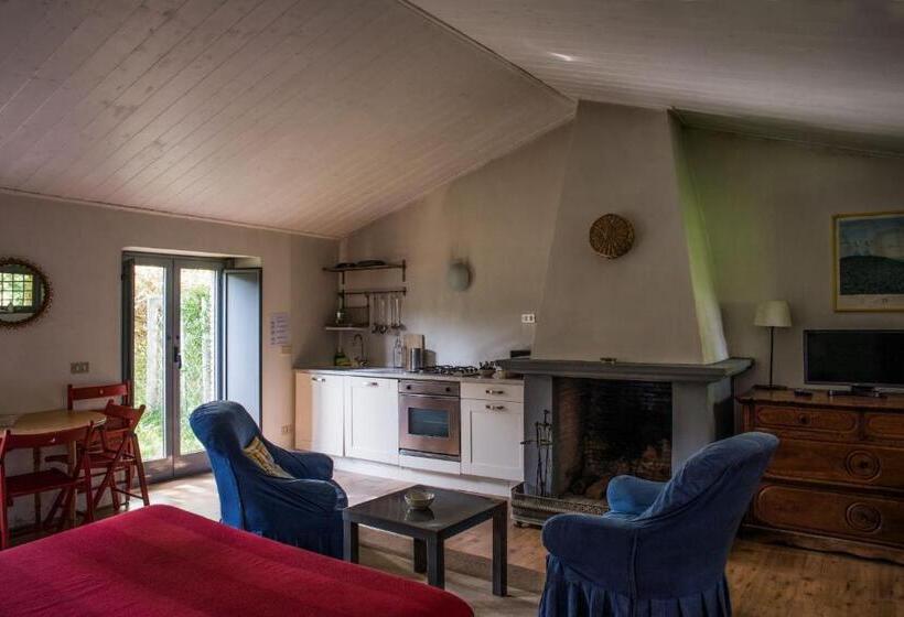 إستوديو قياسى مطلّ علي الحديقة, Torre Camigliati Dimora Storica