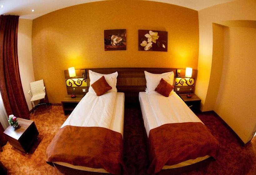 اتاق راحتی, Top Rooms Apart