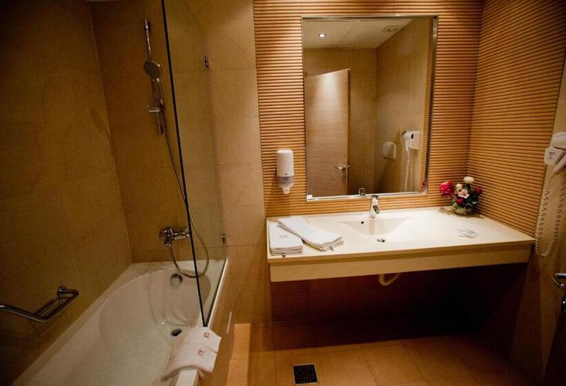 اتاق راحتی سه تخته, Top Rooms Apart