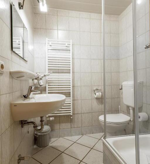 اتاق استاندارد, U Nautic Restaurant & Pension