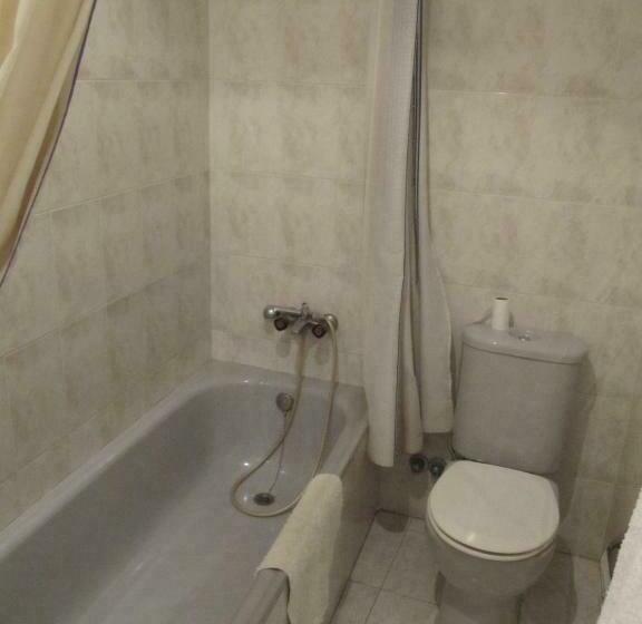 Ekonomiskt Trippelrum, Hostal La Pilarica