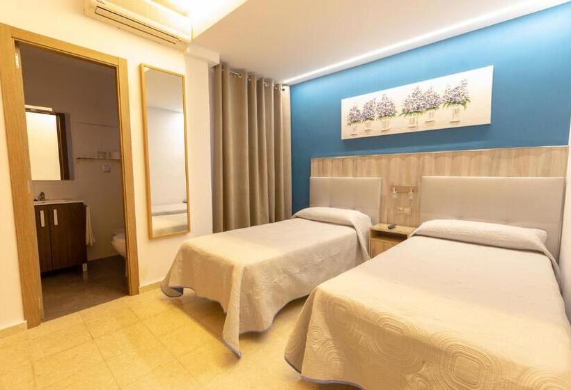 Ekonomiskt Rum, Hostal La Pilarica