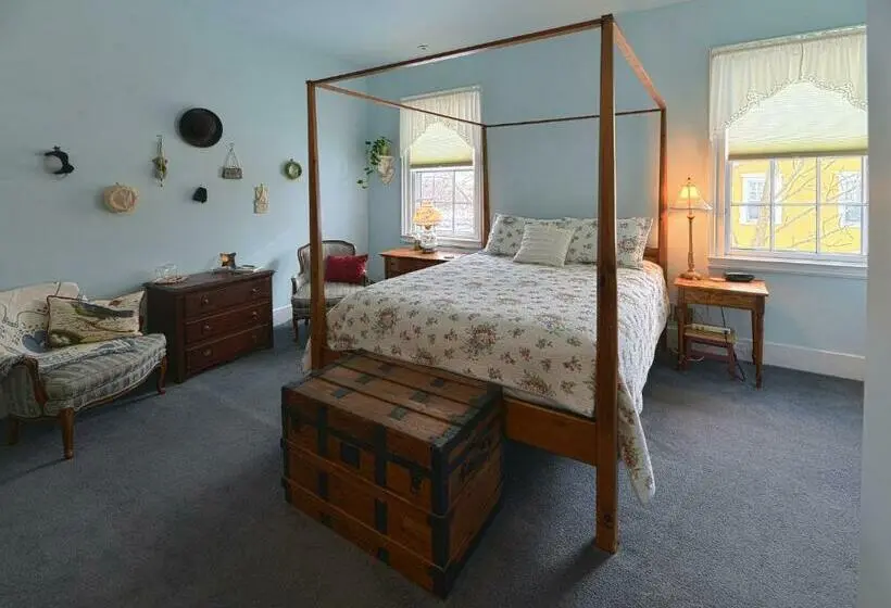 スタンダードルーム, The Bed And Breakfast At Oliver Phelps