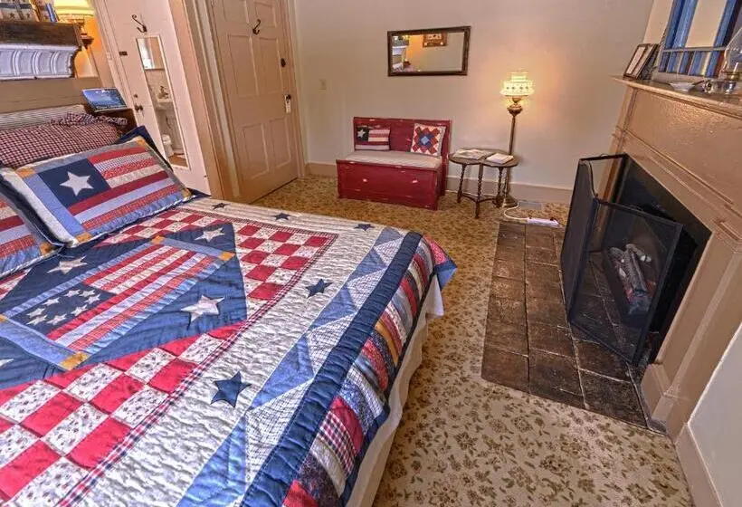 スタンダードルーム, The Bed And Breakfast At Oliver Phelps