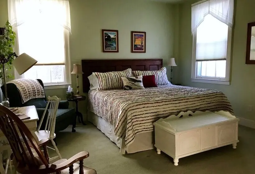 スタンダードルーム, The Bed And Breakfast At Oliver Phelps