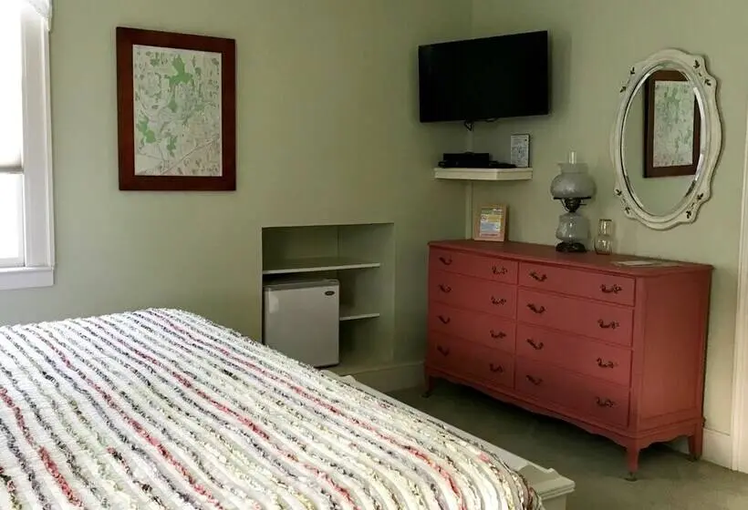 スタンダードルーム, The Bed And Breakfast At Oliver Phelps