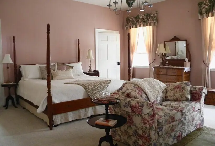 スタンダードルーム, The Bed And Breakfast At Oliver Phelps
