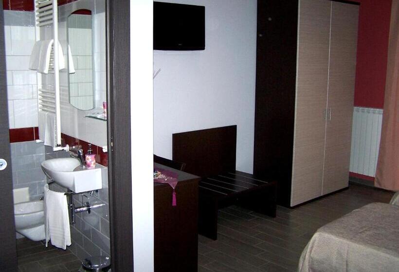 Четырехместный Номер Стандарт с Балконом, B&b Eco