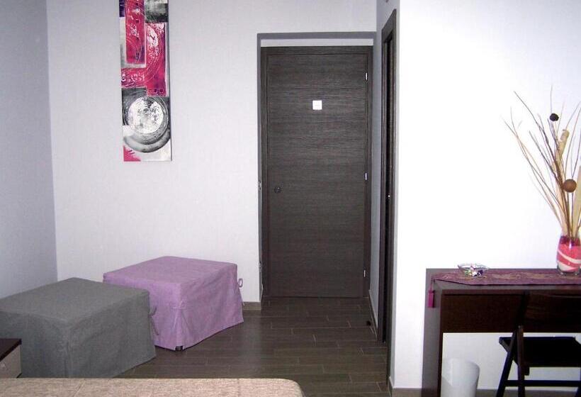 Четырехместный Номер Стандарт с Балконом, B&b Eco