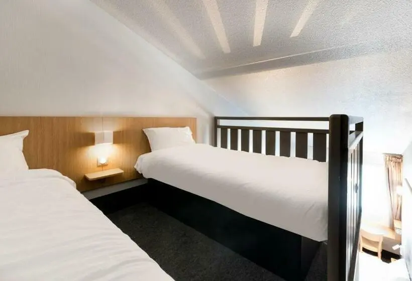Standard Neljän Hengen Huone, B&b Hotel Nantes Parc Expos La Chapelle