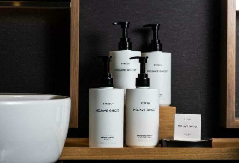 带双人大床的行政管理套房, Conrad Osaka