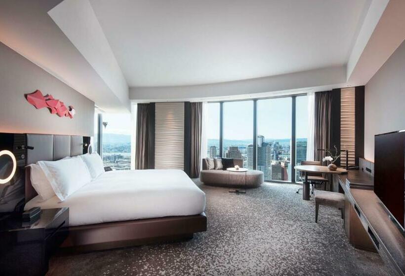带大床的行政房间, Conrad Osaka