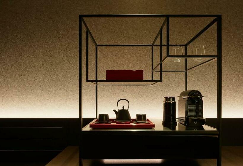 带大床的豪华间, Conrad Osaka