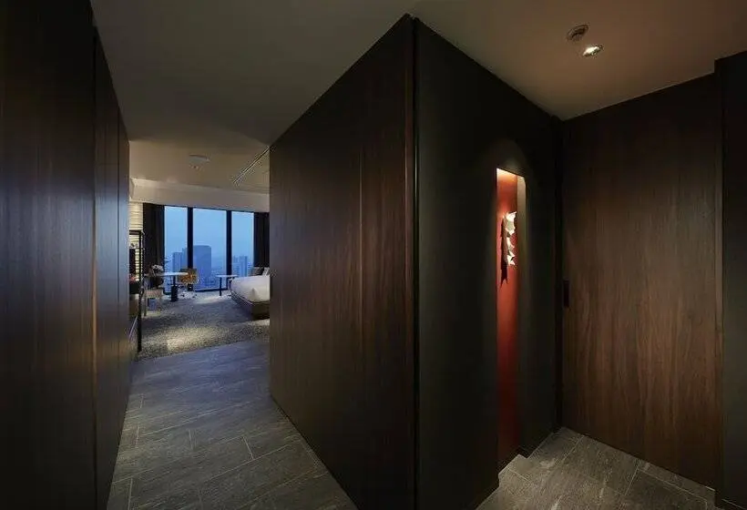 デラックスルーム, Conrad Osaka