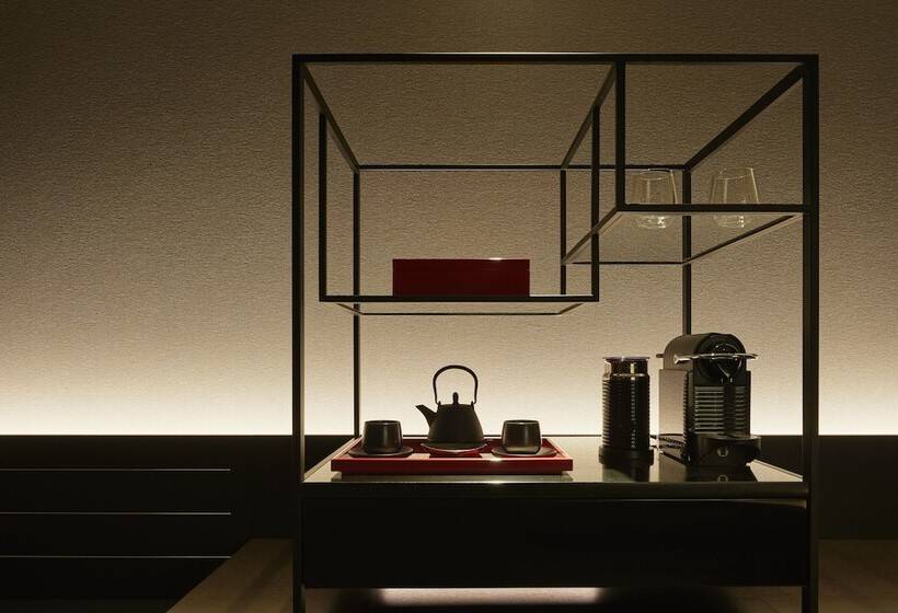 غرفة تنفيذية, Conrad Osaka