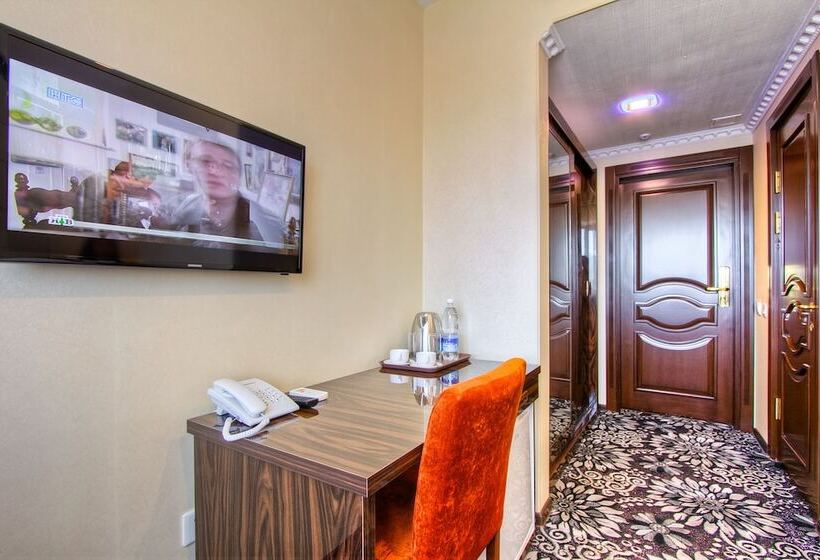 اتاق سوپریور, Discovery