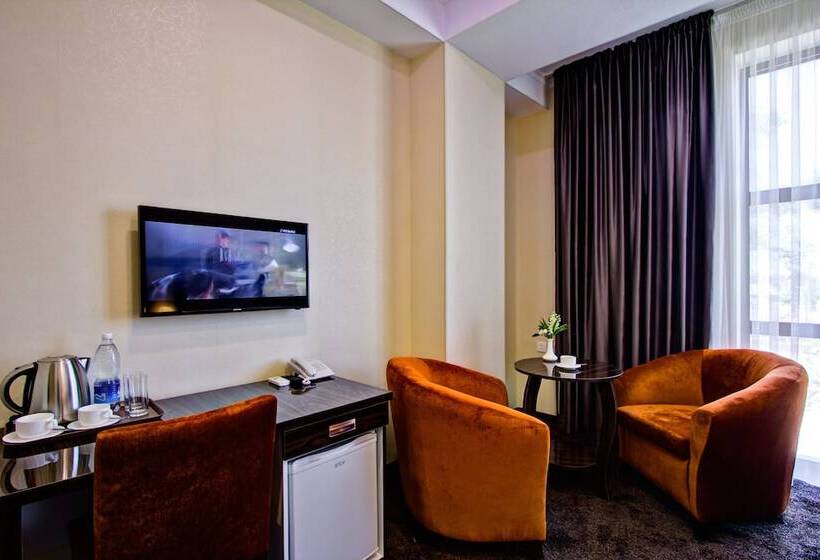 اتاق لوکس, Discovery