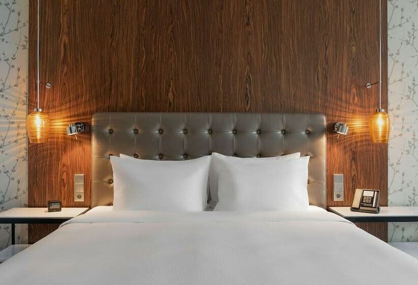 Номер Executive, Hilton Saint Petersburg Expoforum