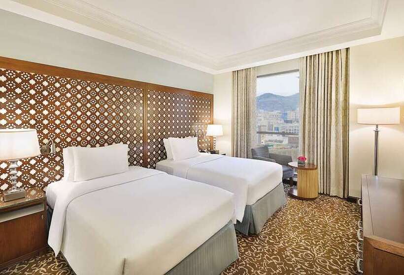 Люкс, Hilton Saint Petersburg Expoforum