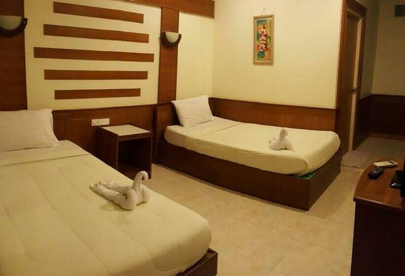 غرفة سوبيريور ثلاثية, Mr.black Resort