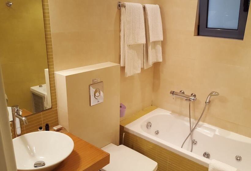 غرفة قياسية ثلاثية, Sea Sight Boutique