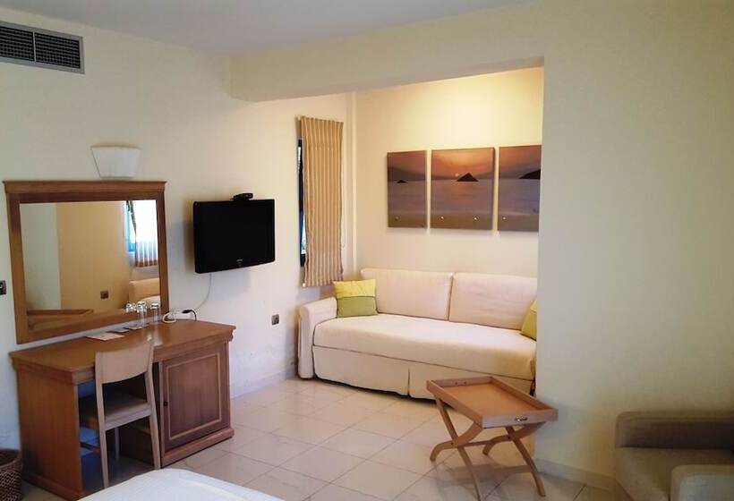 غرفة قياسية رباعية, Sea Sight Boutique