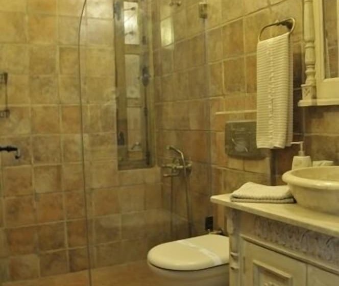 غرفة ديلوكس, Ziyabey Konagi