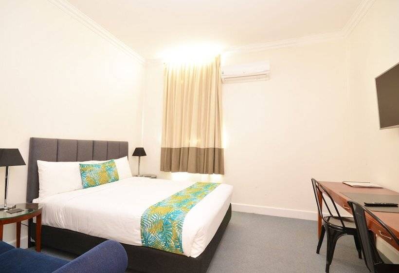 جناح سوبيريور, The Hallows Accommodation