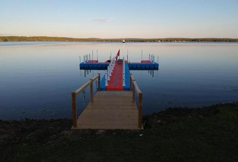 Номер Стандарт Вид на Озеро, Trailsman Lodge