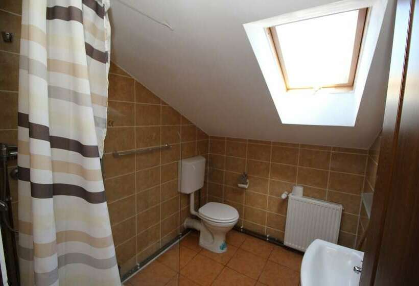 经济房, Main Square Apartments & More