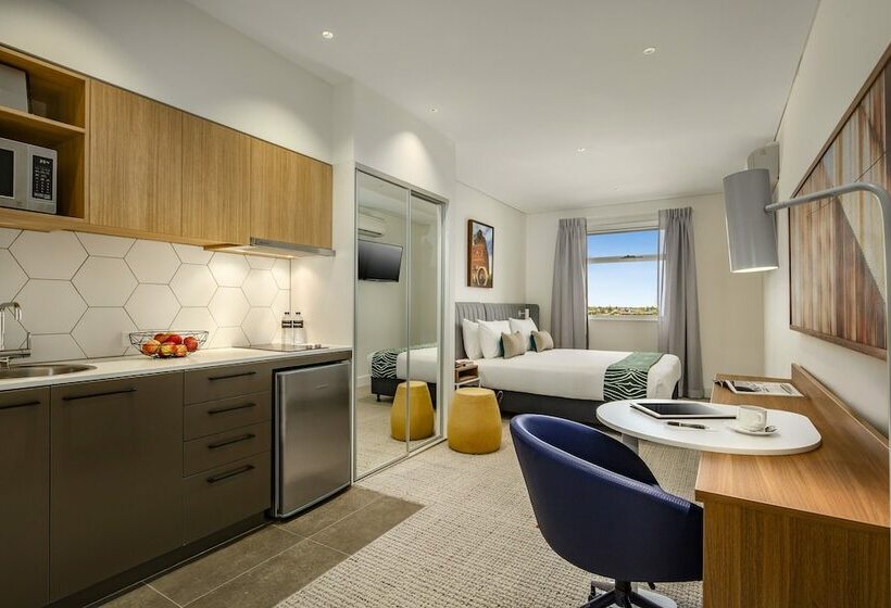 标准工作室, Quest Port Adelaide