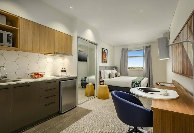 Standard-studio, Quest Port Adelaide