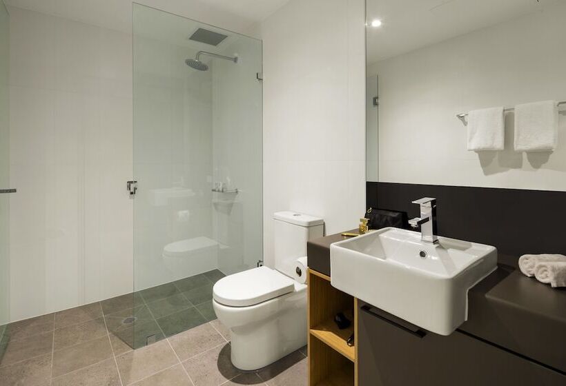 标准工作室, Quest Port Adelaide