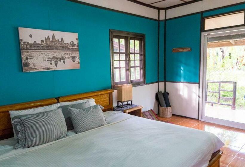 デラックスバンガロー, Oasis Yoga Bungalows