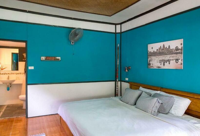 Bungalow Deluxe, Oasis Yoga Bungalows