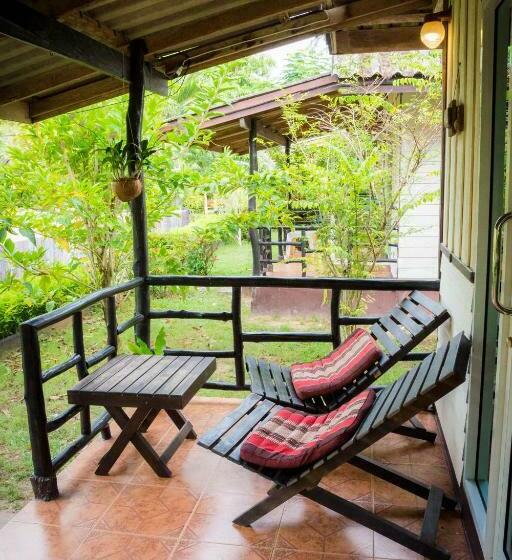 デラックスバンガロー, Oasis Yoga Bungalows