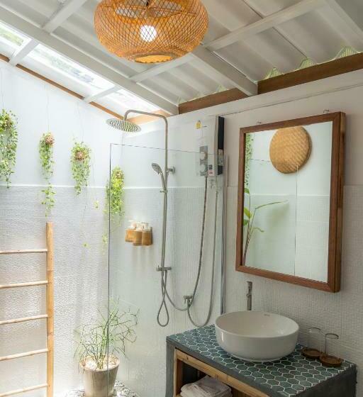 デラックスバンガロー, Oasis Yoga Bungalows