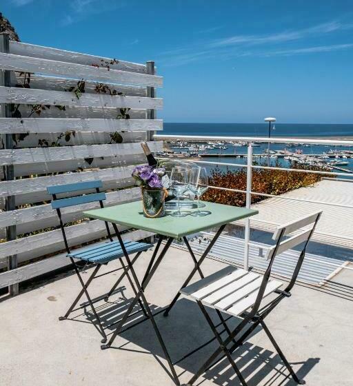 스탠다드 룸, A Tonnara