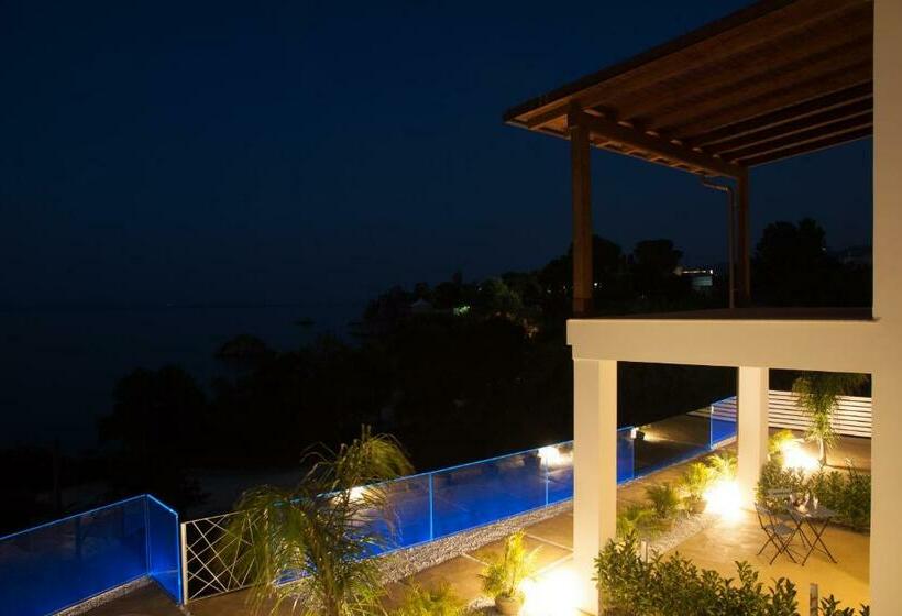 스탠다드 룸, A Tonnara