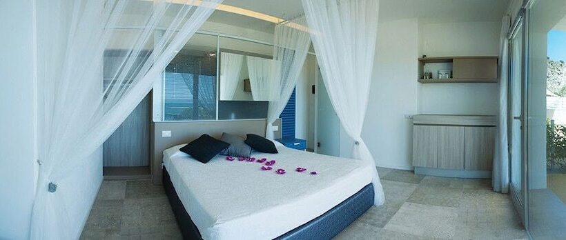 디럭스 룸 바다 전망, A Tonnara