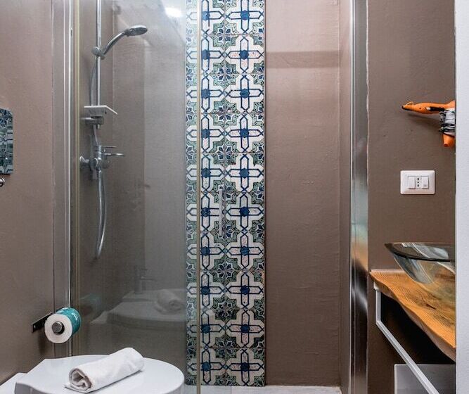 수피리어 룸 바다 전망, A Tonnara