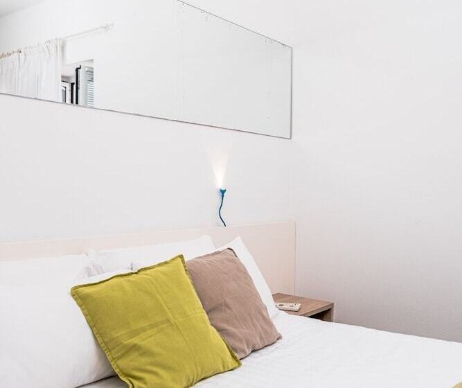 스탠다드 룸, A Tonnara